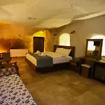Kayaharman Cave Hotel *