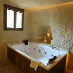 Hotel Kayaharman Cave Nar