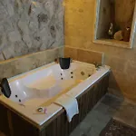 Hotel Kayaharman Cave Nar