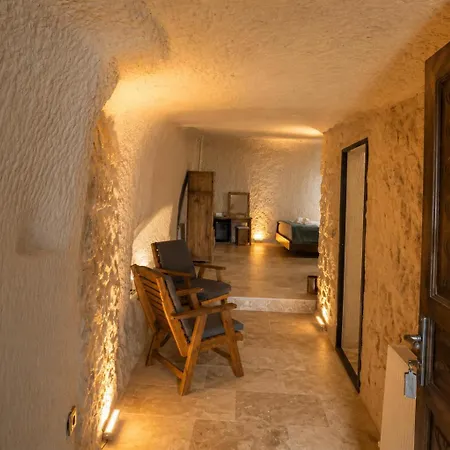 فندق Kayaharman Cave