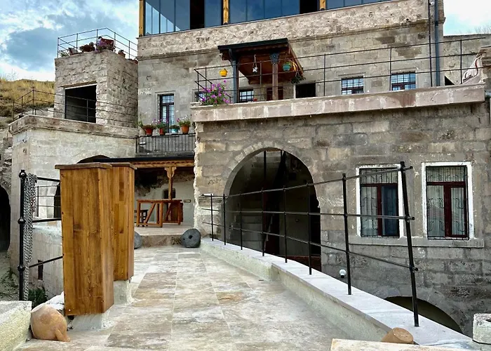 Kayaharman Cave * Nar