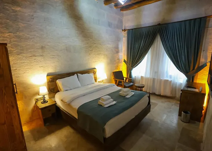 Kayaharman Cave * Nar