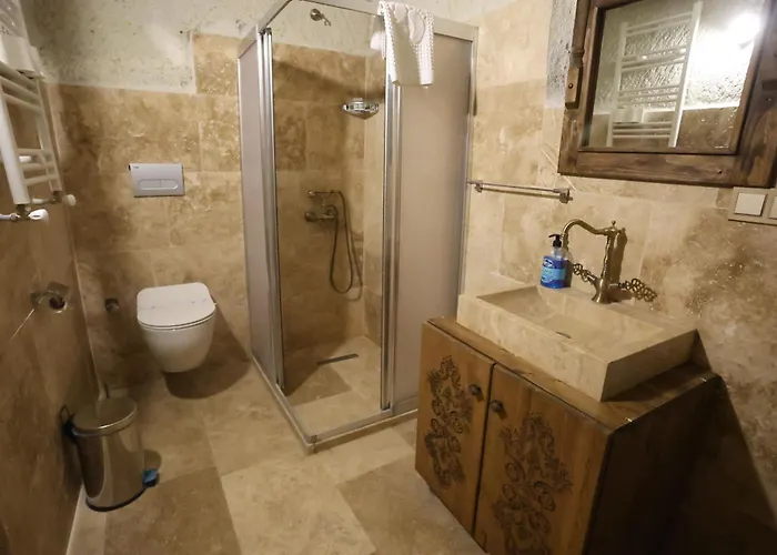 Kayaharman Cave * Nar